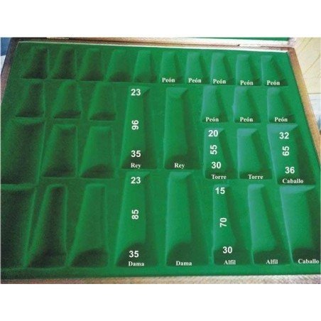 Mahogany flat box save chess pieces