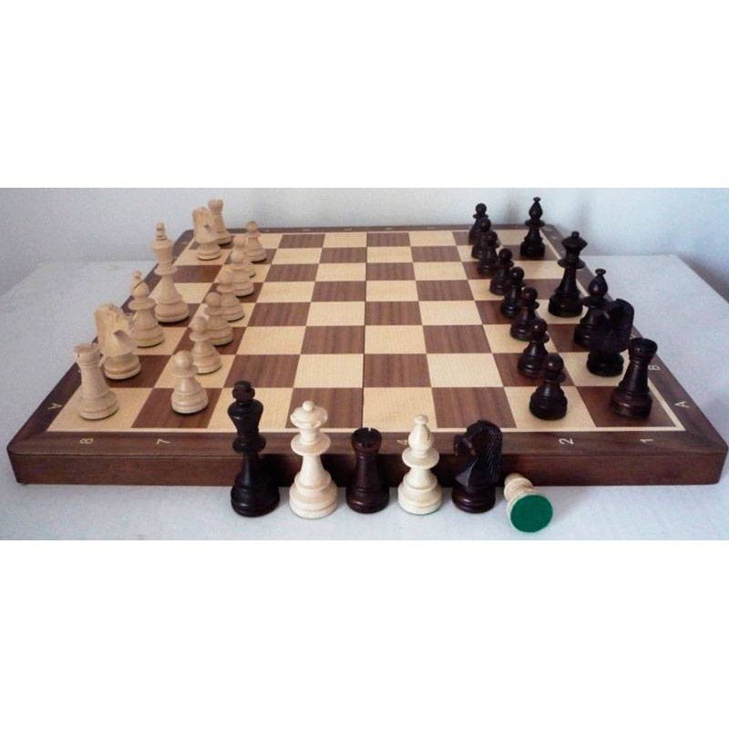 Walnut wood chess set 37 cm.